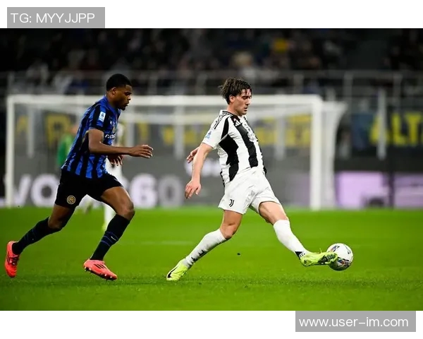 国米与比萨上半场战平迪马尔科任意球险些破门皮奇尼尼错失良机