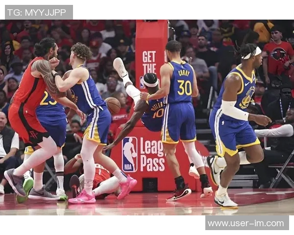 巴特勒表现强劲15投6中斩获21分5篮板罚球命中率高达89