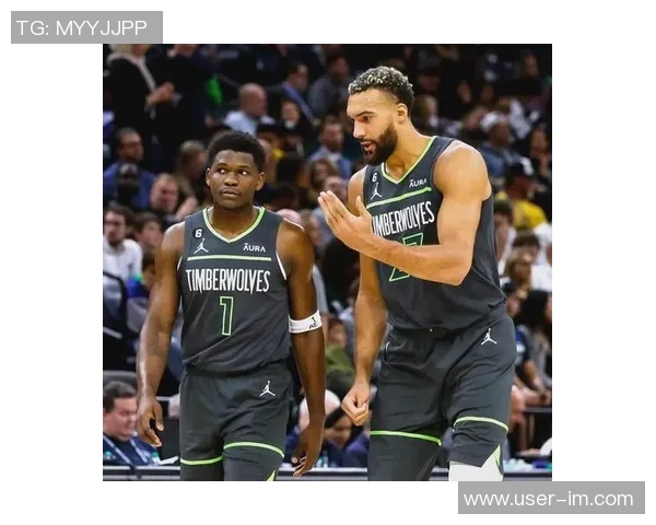 戈贝尔谈爱德华兹成长之路强调组织能力与被包夹的尊重意义